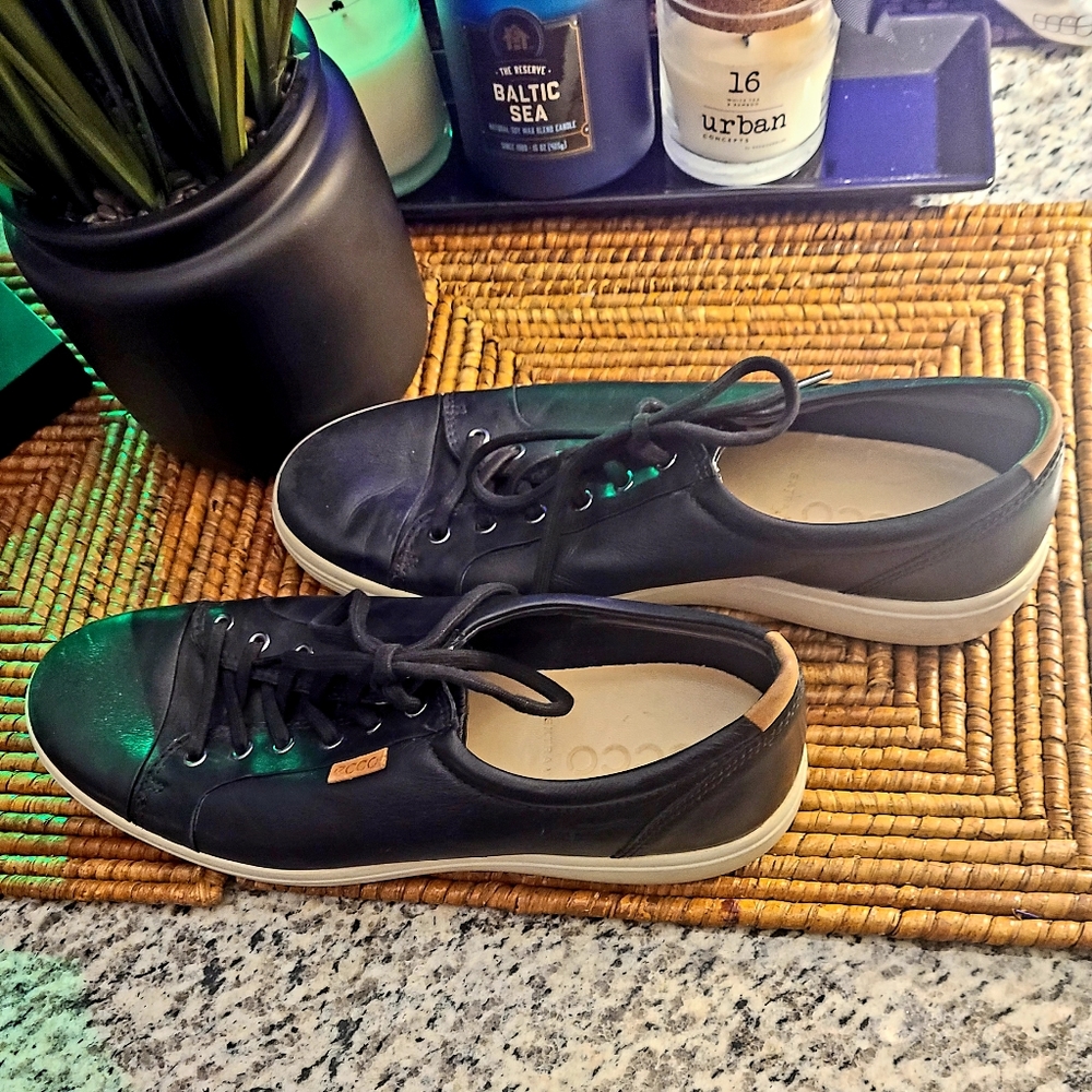 Sz 12 (EU46) Ecco Black Leather Soft 7 Sneaker